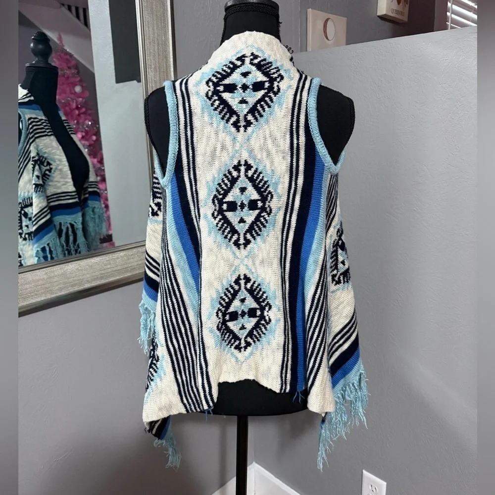 Pink Rose sleeveless blue and white Aztec print cardigan with fringe small 7/8